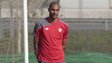 N'Zonzi: "La expulsión en mi debut fue bizarra"