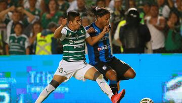 Ronaldinho, James Rodríguez y Gerrard, jugadores que perdieron contra Santos Laguna en la ciudad de Torreón.