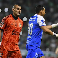 Nahuel Guzmán busca pleito con Cota al finalizar el León vs Tigres