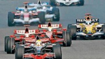 <b>INTRATABLE. </b>Lewis Hamilton sumó su quinta victoria del año de manera impecable y desde la salida. Tiene a tiro su primer título.