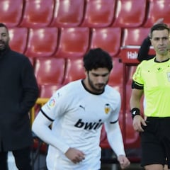 Guedes vio roja por decirle al árbitro: "Vete a la mierda"