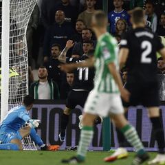 Tete Morente detiene al Betis