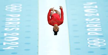 Dominadora absoluta en el trampolín, Biles ganó en este ejercicio su segundo oro en los Juegos de París.