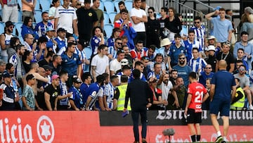 Mart&iacute;n Aguirregabiria con la afici&oacute;n del Alav&eacute;s.