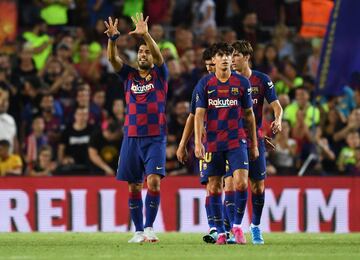 Barcelona 2-1 Arsenal | Un pase genial de Sergi Roberto a la espalda de la defensa gunner que Luis Suárez ramotó con una tijera al fondo de la red. 