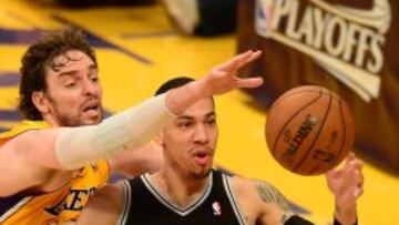 Los Spurs trituran a unos Lakers mutilados por las lesiones