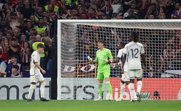 La defensa del Madrid, en el Metropolitano.