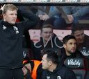 Howe, técnico del Bournemouth, el primero de la Premier en bajarse el sueldo