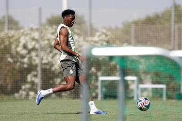 Aurélien Tchouaméni durante el entrenamiento de esta mañana. 