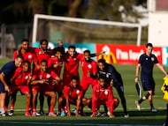 Jugadores de Nueva Caledonia entrenan en Guadalajara antes de enfrentar a Jamaica en el repechaje mundialista de FIFA.