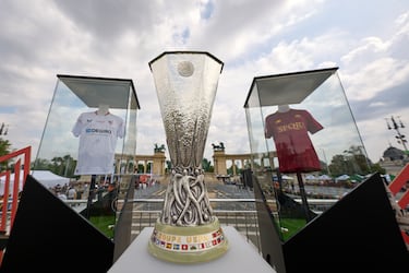 What happens if the two teams tie in the Europa League final?