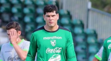 El portero es titular en la selección boliviana y en Huachipato, club al que llegó en 2016, es un inamovible.