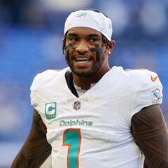 This is Anna Ghore: Meet the Dolphins QB’s wife