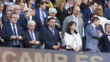 Bartomeu, en el palco del Camp Nou durante el partido ante el Valencia.