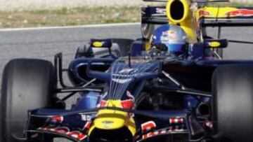 NOTABLE ALTO. El campeón del mundo de rallies demostró sus buenas manos en un Red Bull.