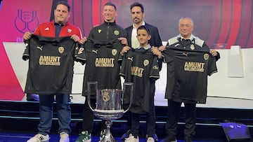 La RFEF homenajea a los afectados por la DANA en el sorteo de Copa