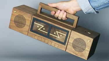 Zette System, la mini consola con proyector de 2000 euros