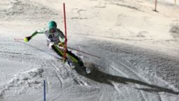 El alem&aacute;n Felix Neureuther, durante el eslalon de Kitzbuehel (Austria), en el que result&oacute; vencedor. 