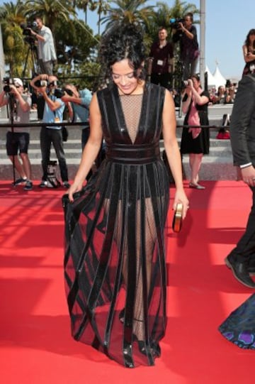 CANNES, FRANCE - MAY 17:  Actress Maeve Jinkings attends the "Aquarius" premiere during the 69th annual Cannes Film Festival at the Palais des Festivals on May 17, 2016 in Cannes, France.  (Photo by Gisela Schober/Getty Images)