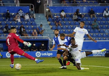 Vinicius anotó en el minuto 91 el definitivo 1-4.