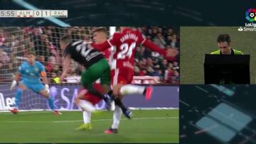 Y el VAR se usó para lo que casi nunca: el increíble penalti por el que hizo rectificar al árbitro