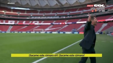 Simeone: "Sácame este cámara..."