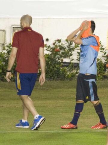 Susto de Villa durante la segunda jornada de entrenamiento