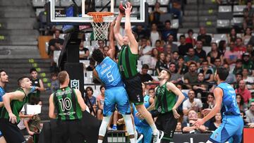 Prepelic lidera el primer triunfo de la Penya ante el Estudiantes