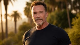 Arnold Schwarzenegger, actor, “No puedes subir la escalera del éxito con las manos en los bolsillos”
