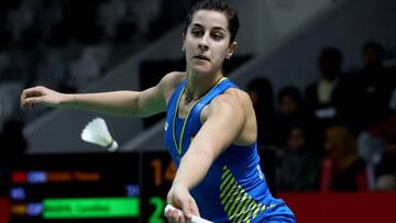 Carolina Marín devuelve el volante ante Zhang Yiman en el Daihatsu Indonesia Masters 2019 en Yakarta (Indonesia).