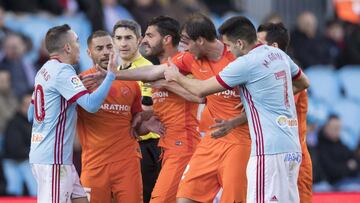 18/03/18 PARTIDO PRIMERA DIVISION
  Celta DE VIGO  - Malaga
 BRONCA PELEA TANGANA 