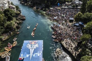 Catalin Preda desde la plataforma del puente Stari Most.