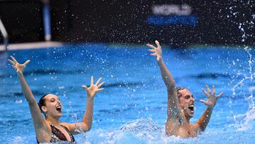 Spain's Emma Garcia and Spain's Dennis Gonzalez Boneu compete in the final of the mixed duet technical artistic swimming event during the World Aquatics Championships in Fukuoka on July 16, 2023. (Photo by Yuichi YAMAZAKI / AFP)