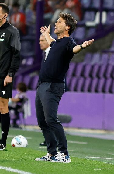 Aprobados y suspensos del Almería: incapacitados para la lucha por el ascenso