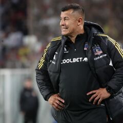 Los pecados que Almirón repite en Colo Colo