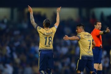 Ismael Sosa, festejando el tercer gol