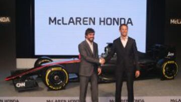 Fernando Alonso y Jenson Button, juntos en el evento con Honda en Tokio.