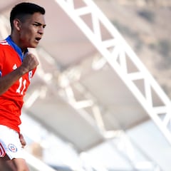 Joan Cruz se luce en Perú