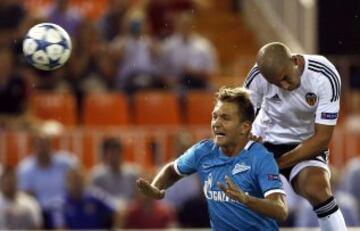 Sofiane Feghouli con Domenico Criscito.