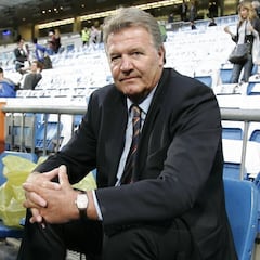 "Bale, sal y habla tú; aprende el idioma, es un insulto..."