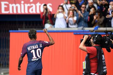 Locura por Neymar en el Parque los Príncipes