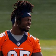 Reporte: Broncos retienen a Melvin Gordon para la campaña 2022