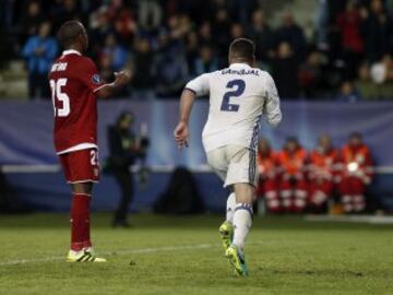 GRA3123. TRONDHEIM (NORUEGA), 09/08/2016.- El defensa del Real Madrid Carvajal (d) celebra tras marcar el tercer gol ante el Sevilla, durante la final de la Supercopa de Europa 2016 que se disputa esta noche en el estadio de Lerkendal, en la ciudad norueg