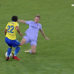 La polémica del Cádiz-Barça: expulsados De Jong y Koeman; Busquets tira el balón a Salvi...