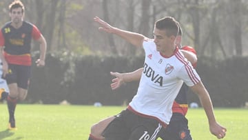 Santos Borré jugó sus primeros minutos en la pretemporada de River Plate.
