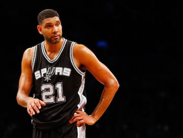 5,172 unidades en 251 encuentros de playoffs, todos disputados con los San Antonio Spurs.