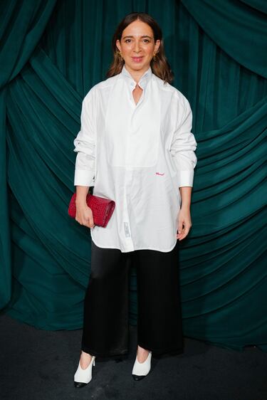 Maya Rudolph posa en la alfombra roja de la cena anual Pre-Oscar celebrada en Beverly Hills. 