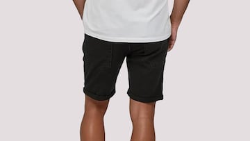 Pantal¨®n vaquero para hombre de Jack & Jones en color negro y disponible en Amazon.