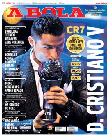 El mundo se rinde a Cristiano y Portugal le proclama rey