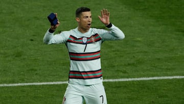 Cristiano, antes de arrojar el brazalete de capit&aacute;n. 